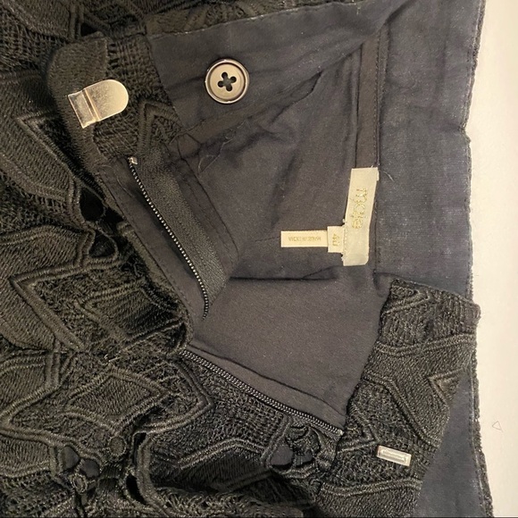 Maje Mini Black Lace Shorts Mid rise Slit Pockets Zip & Button Closure M EU 40 - Picture 6 of 11